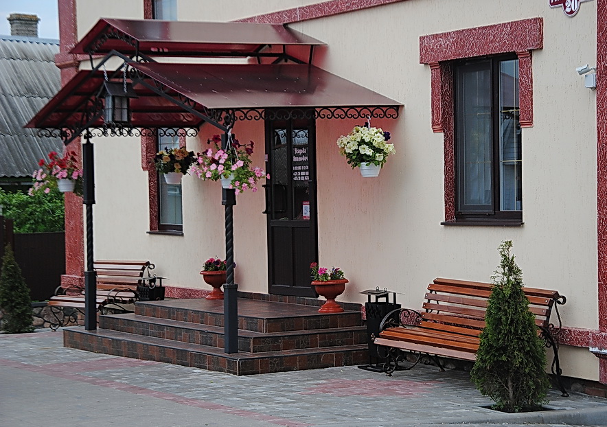 металлические навесы из поликарбоната