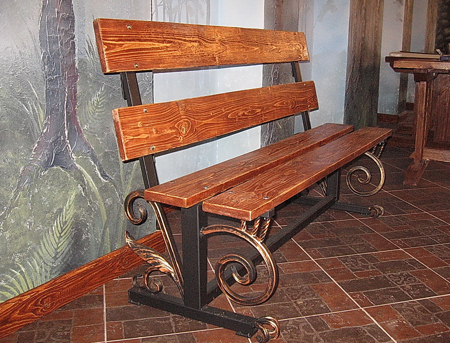 скамейка металлическая со спинкой