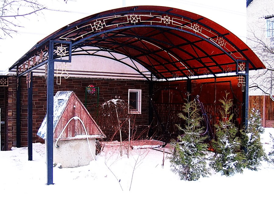 металлические навесы  к дому